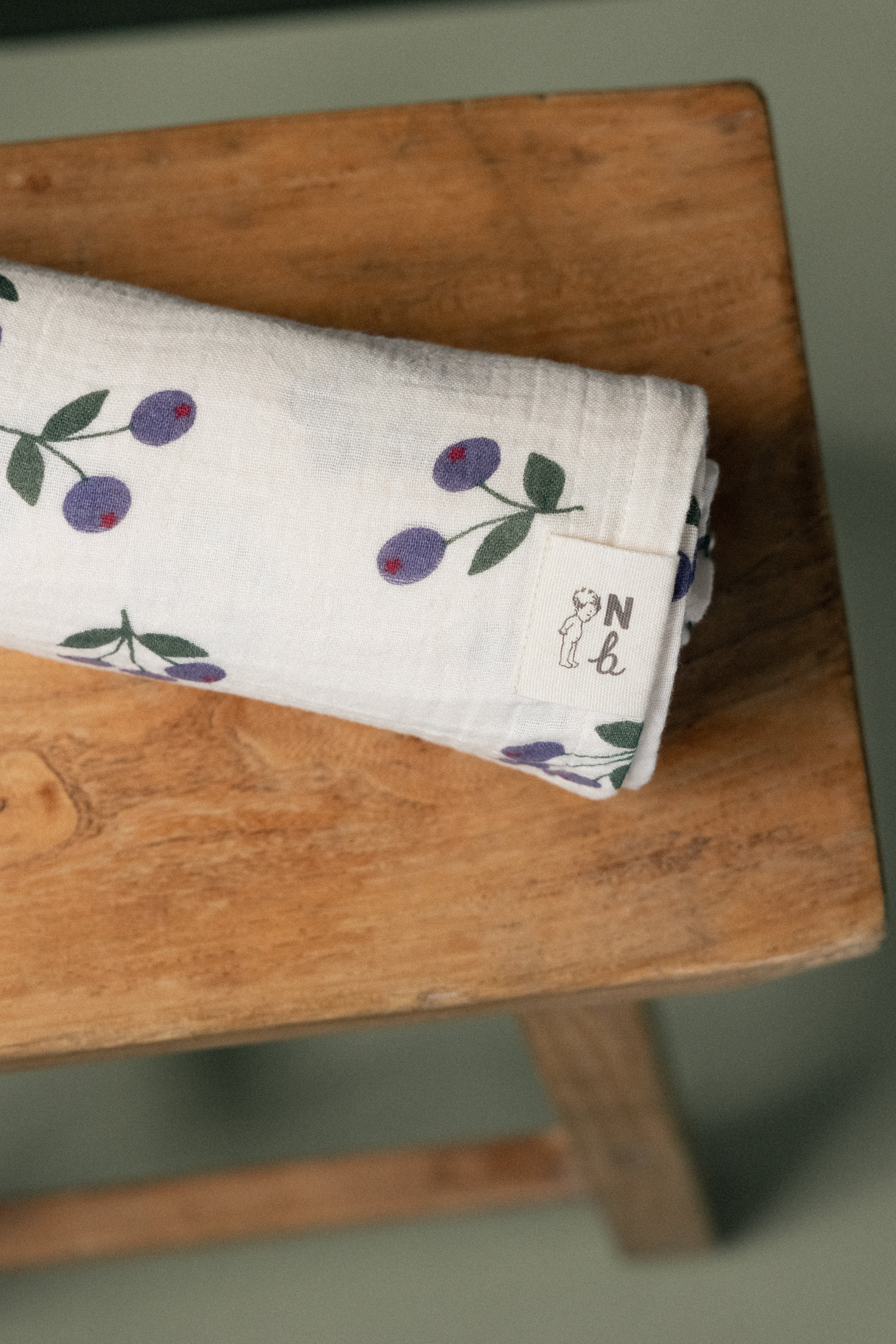 Muslin Wrap - Winter Berry Natural Print