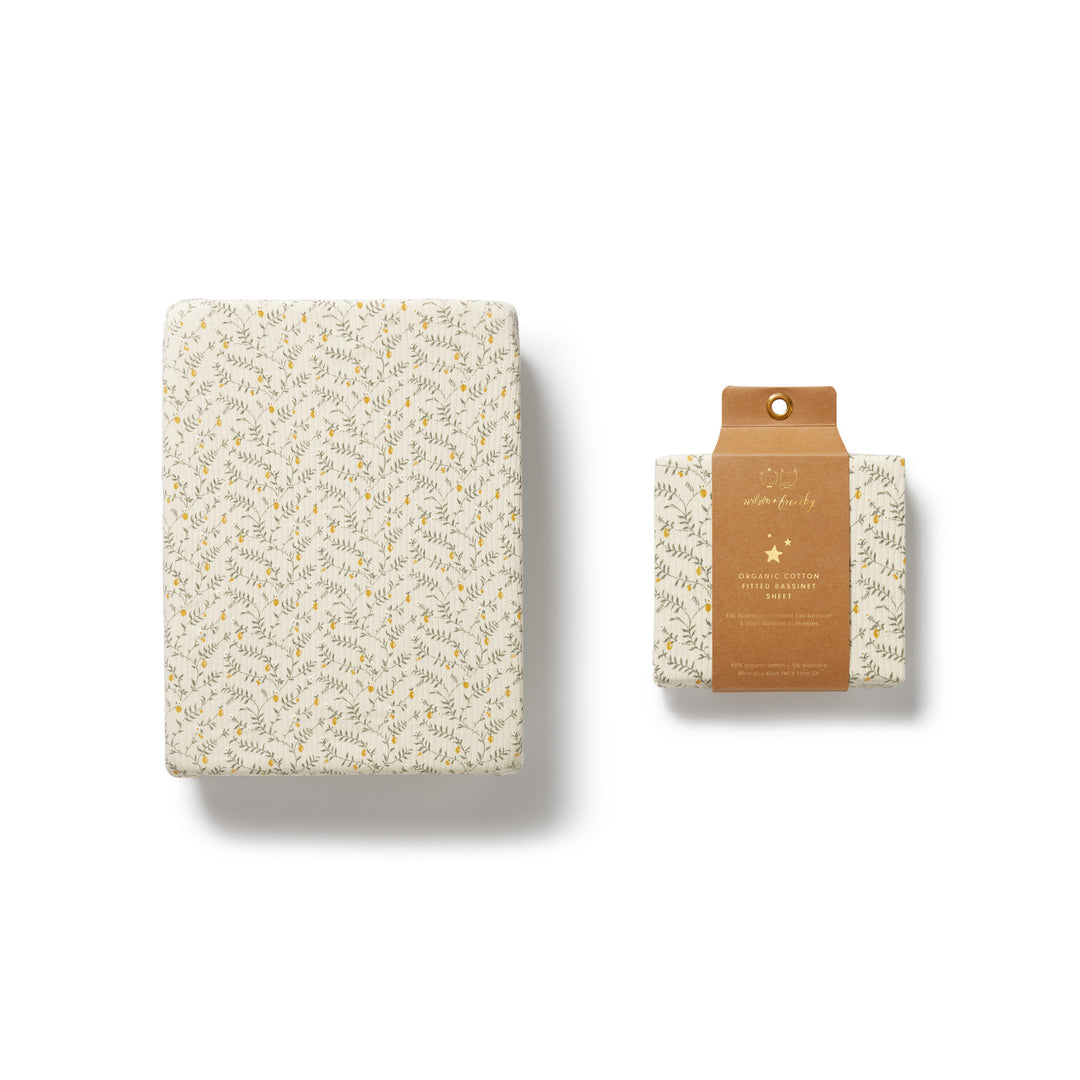 Wilson & Frenchy Organic Bassinet Sheet - Lemon Leaf