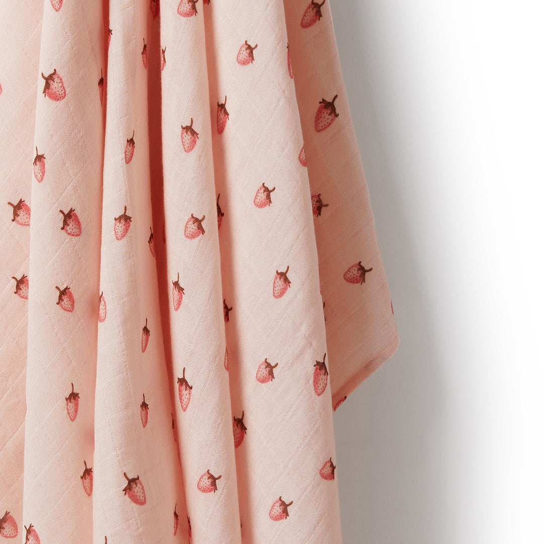 Wilson & Frenchy Organic Muslin - Strawberry Kisses