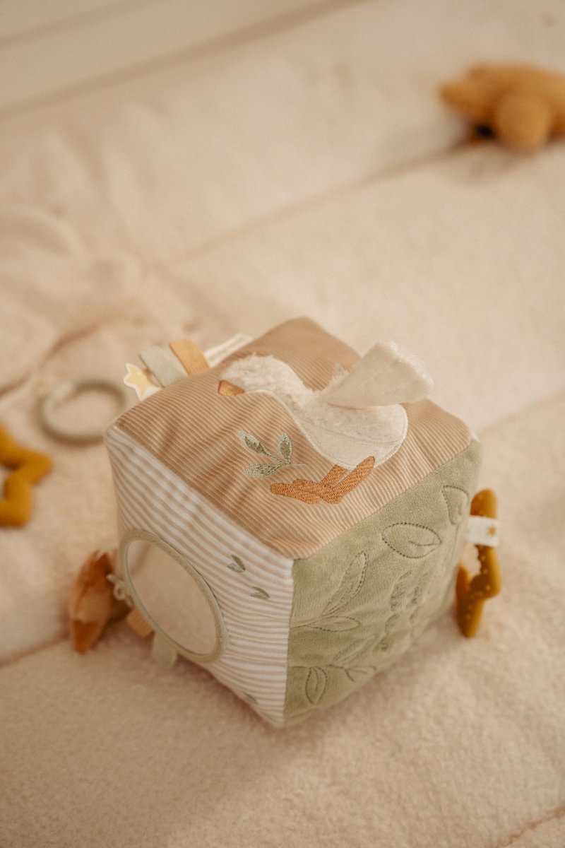 Soft Goose Activity Cube