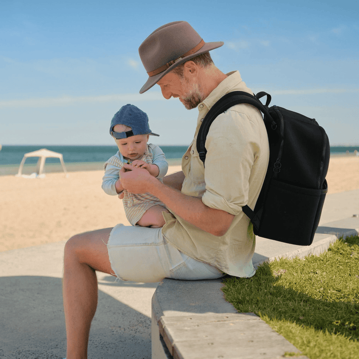 OiOi Nappy Backpack Multitasker - Black Neoprene