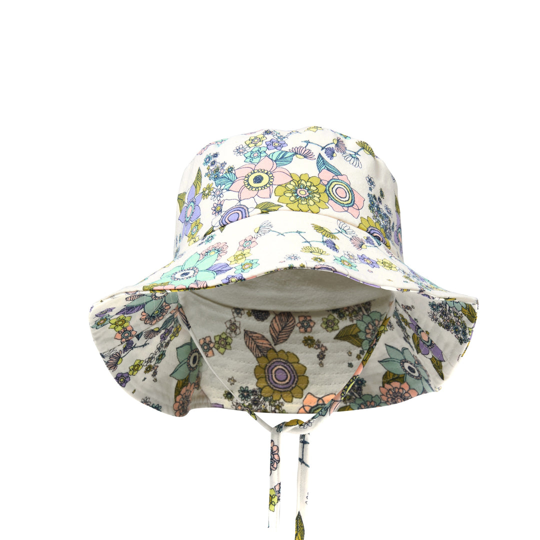 Milky Daisy Chain Junior Hat - Off White