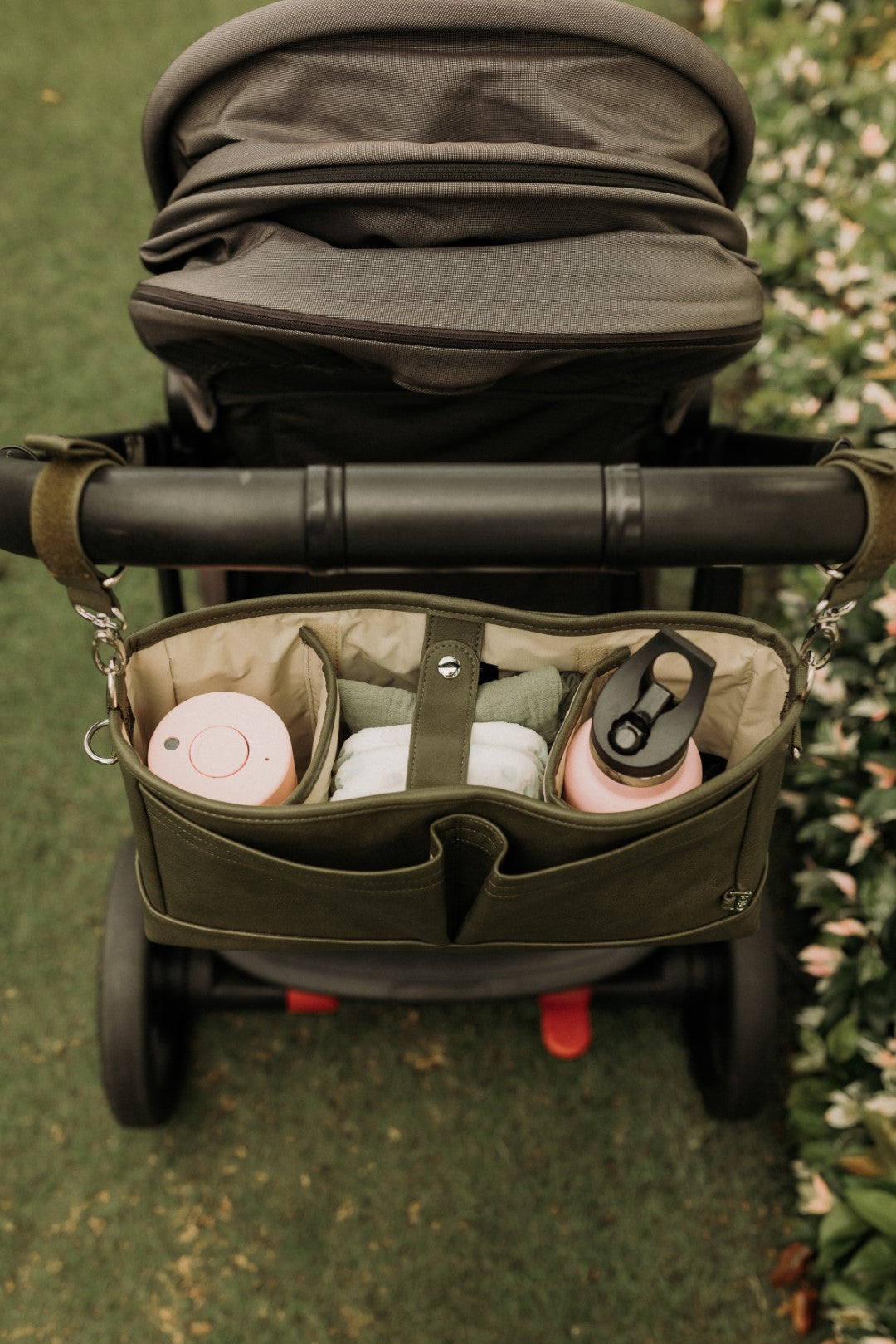 OiOi Stroller Organiser - Olive