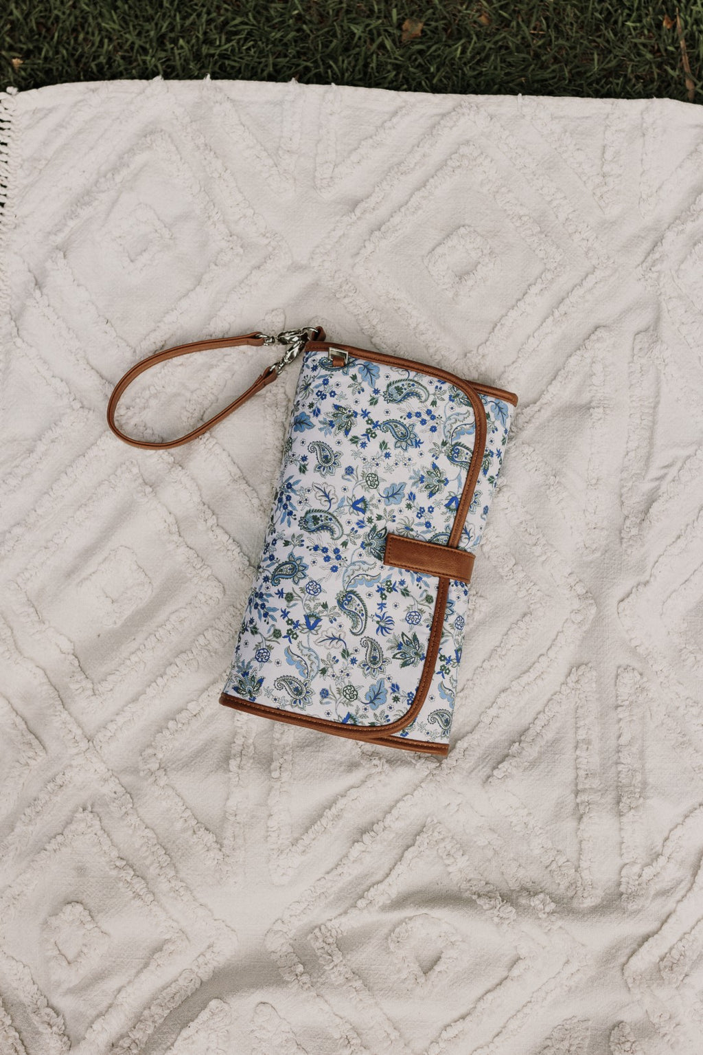 Change Clutch - Blue Paisley/Tan