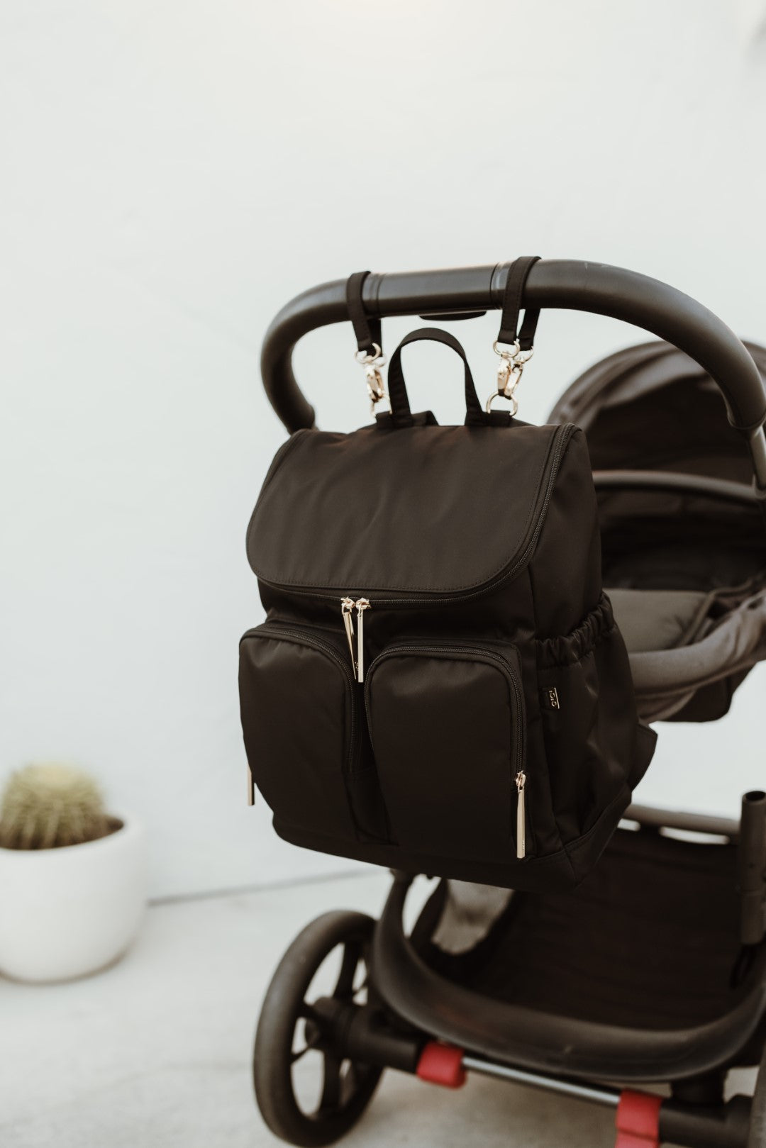 OiOi Nappy Backpack - Nylon Black/Gold