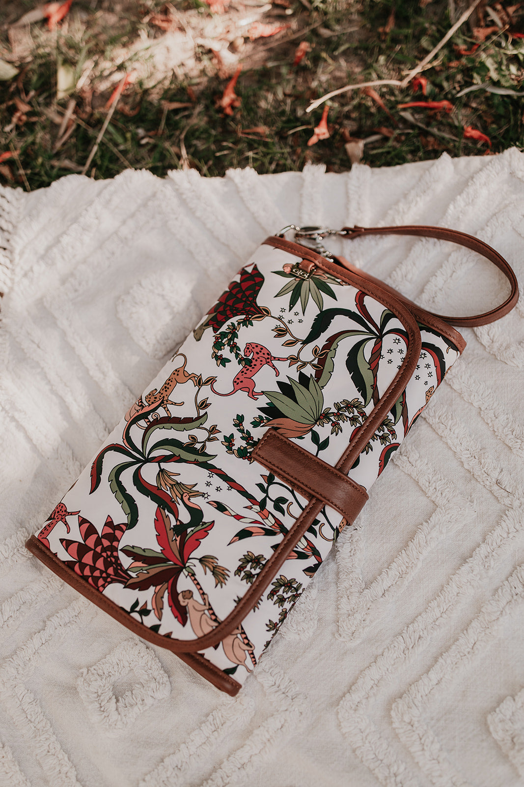 Change Clutch - Jungle Cream/Tan