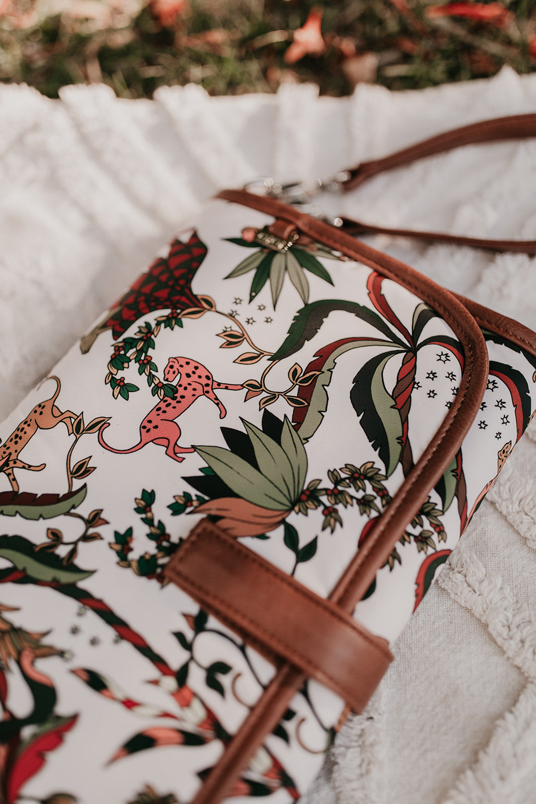 Change Clutch - Jungle Cream/Tan