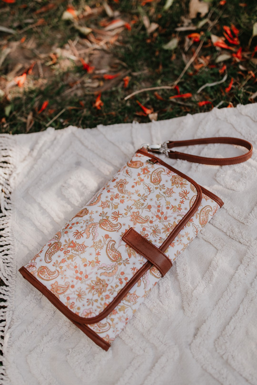 Change Clutch - Peach Paisley/Tan