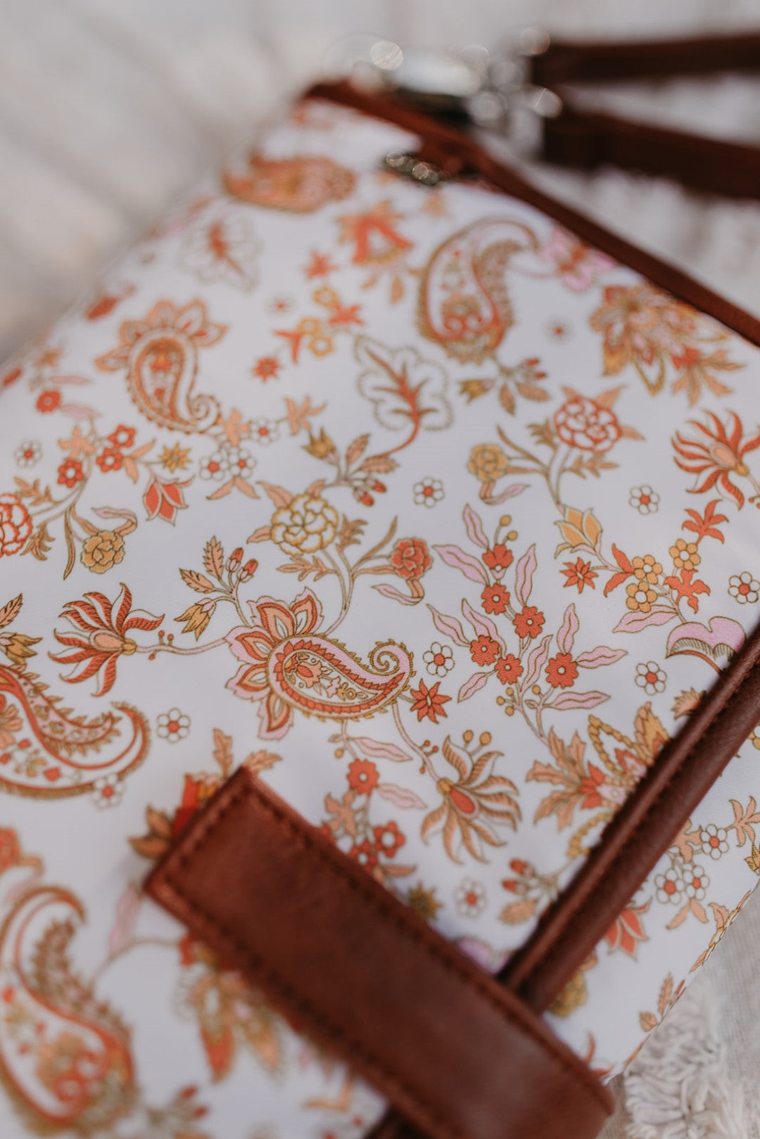OiOi Change Clutch - Peach Paisley/Tan