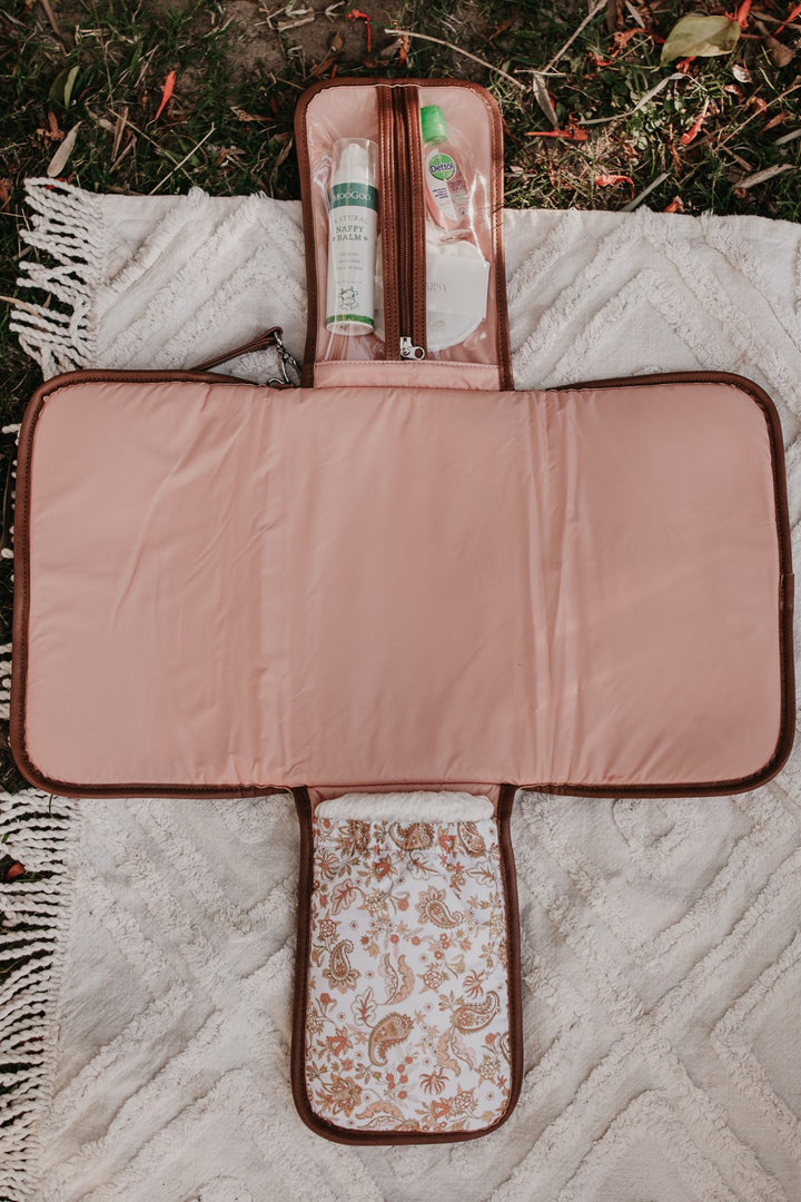 OiOi Change Clutch - Peach Paisley/Tan