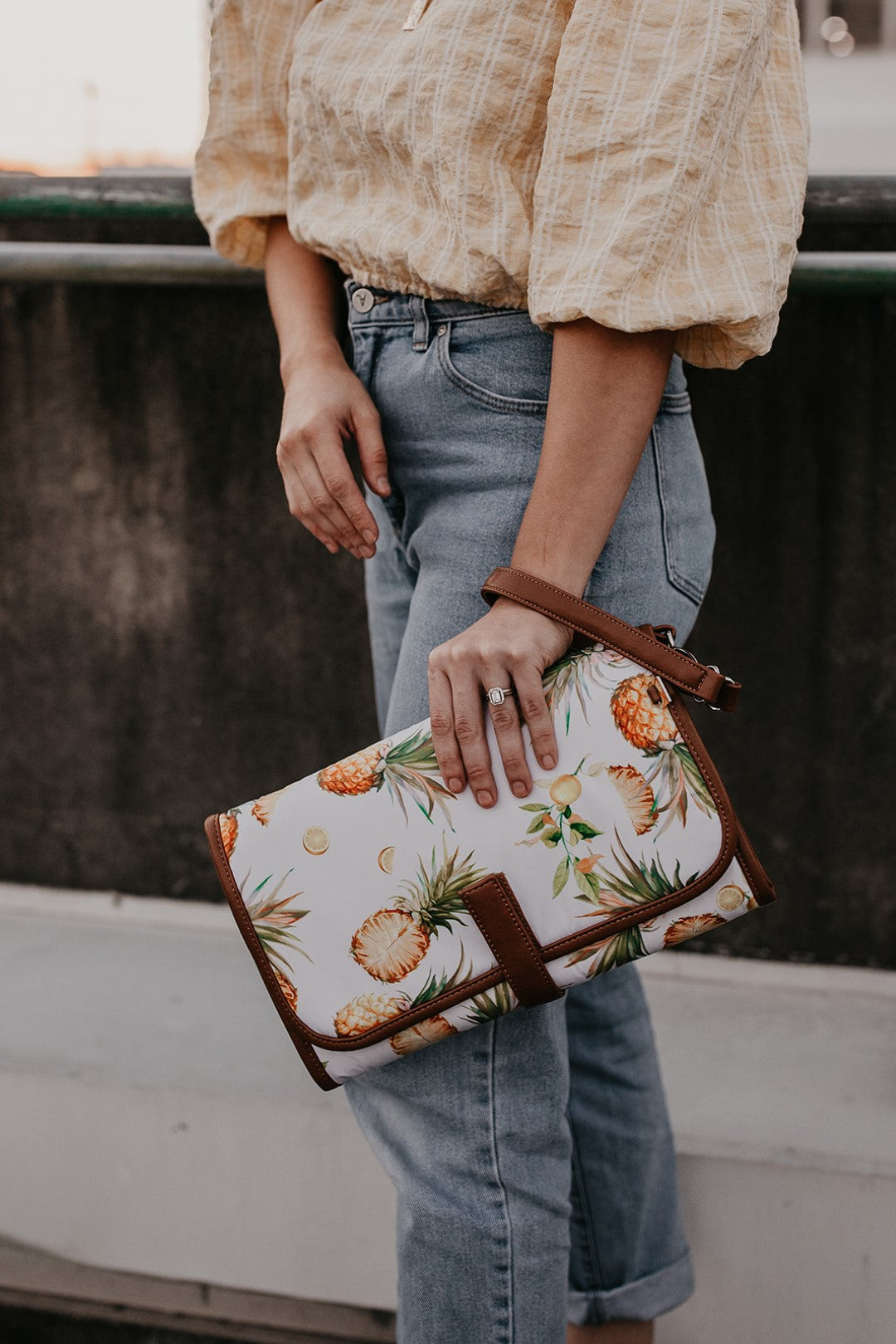 Change Clutch - Pineapple/Tan