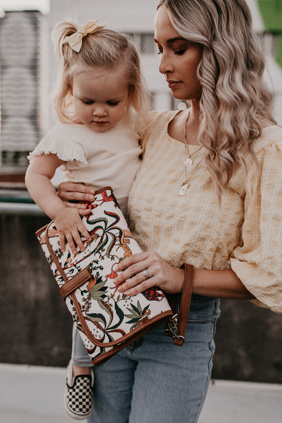 Change Clutch - Jungle Cream/Tan
