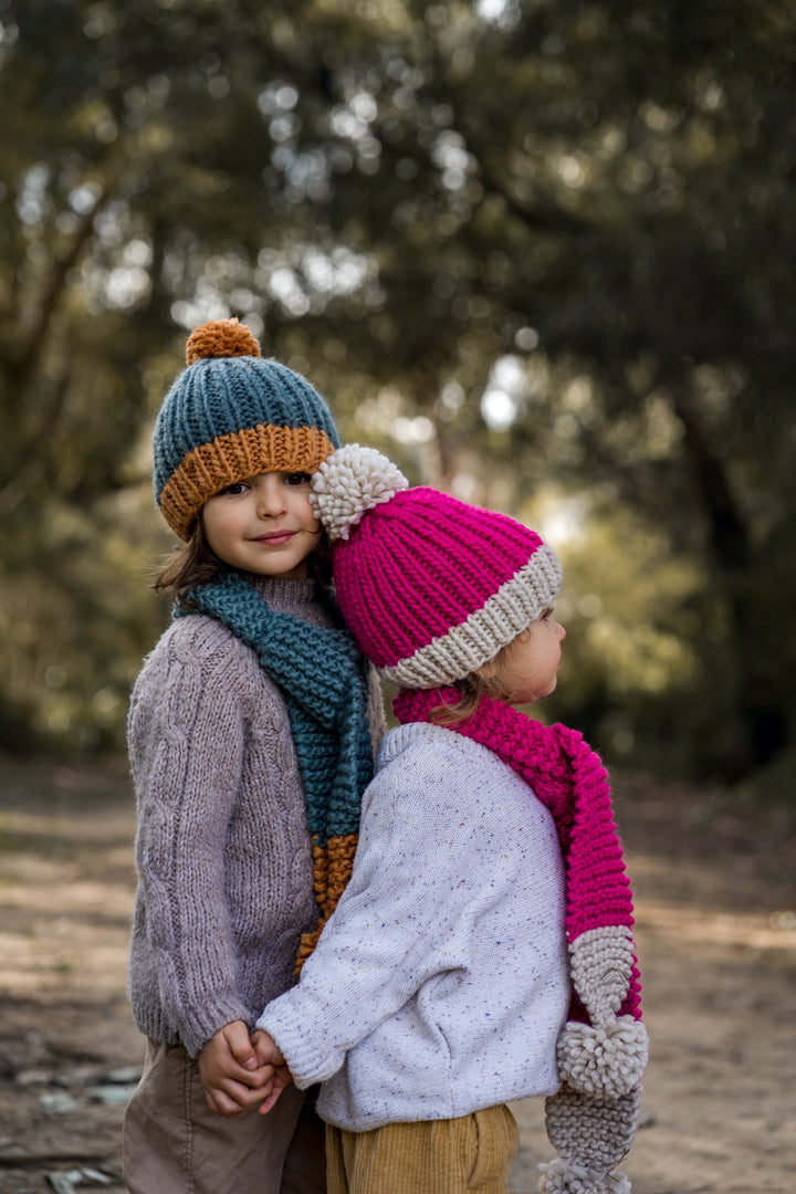 Acorn Traveller Chunky Beanie - Fuschia