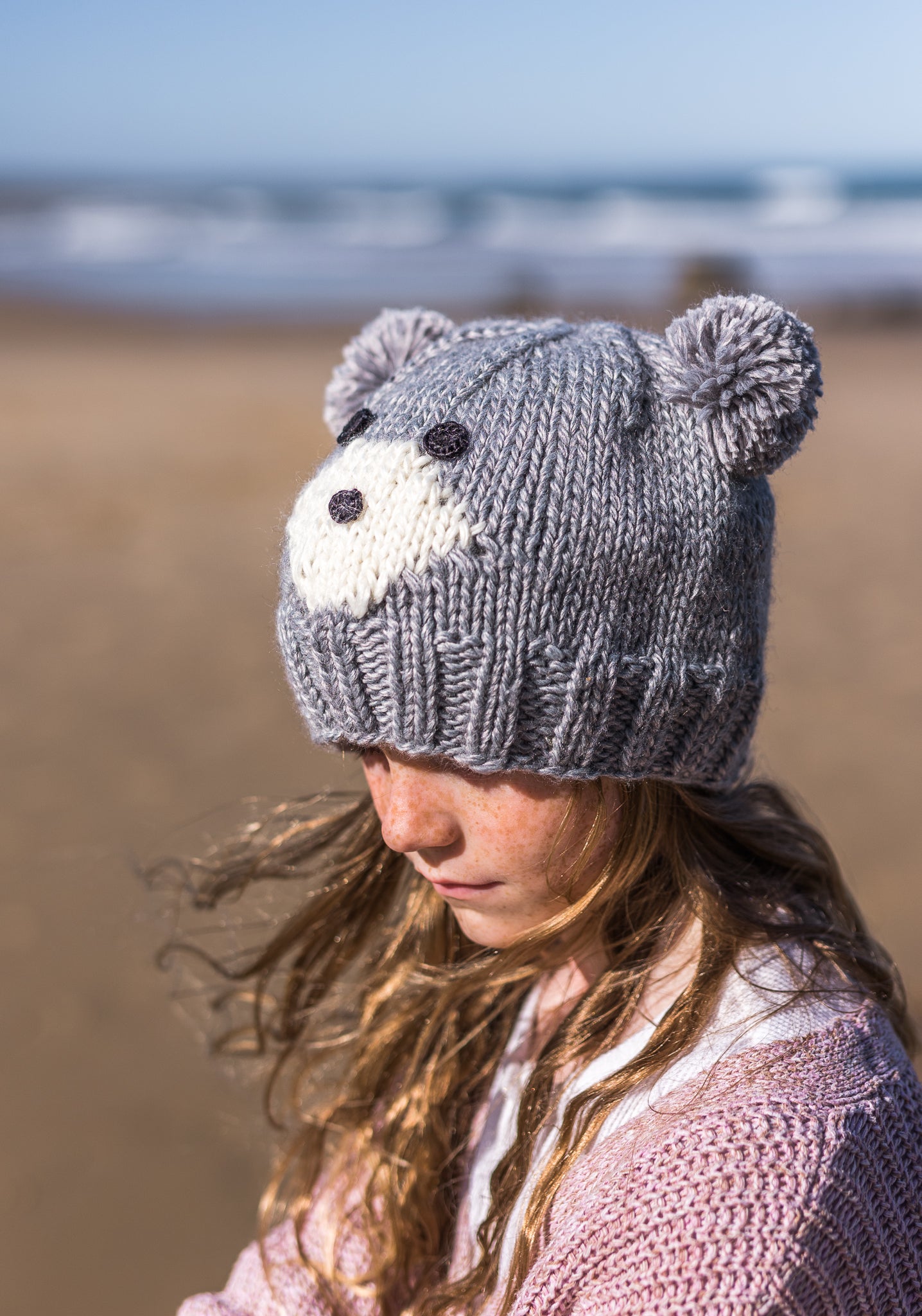 Acorn Bear Face Beanie - Grey