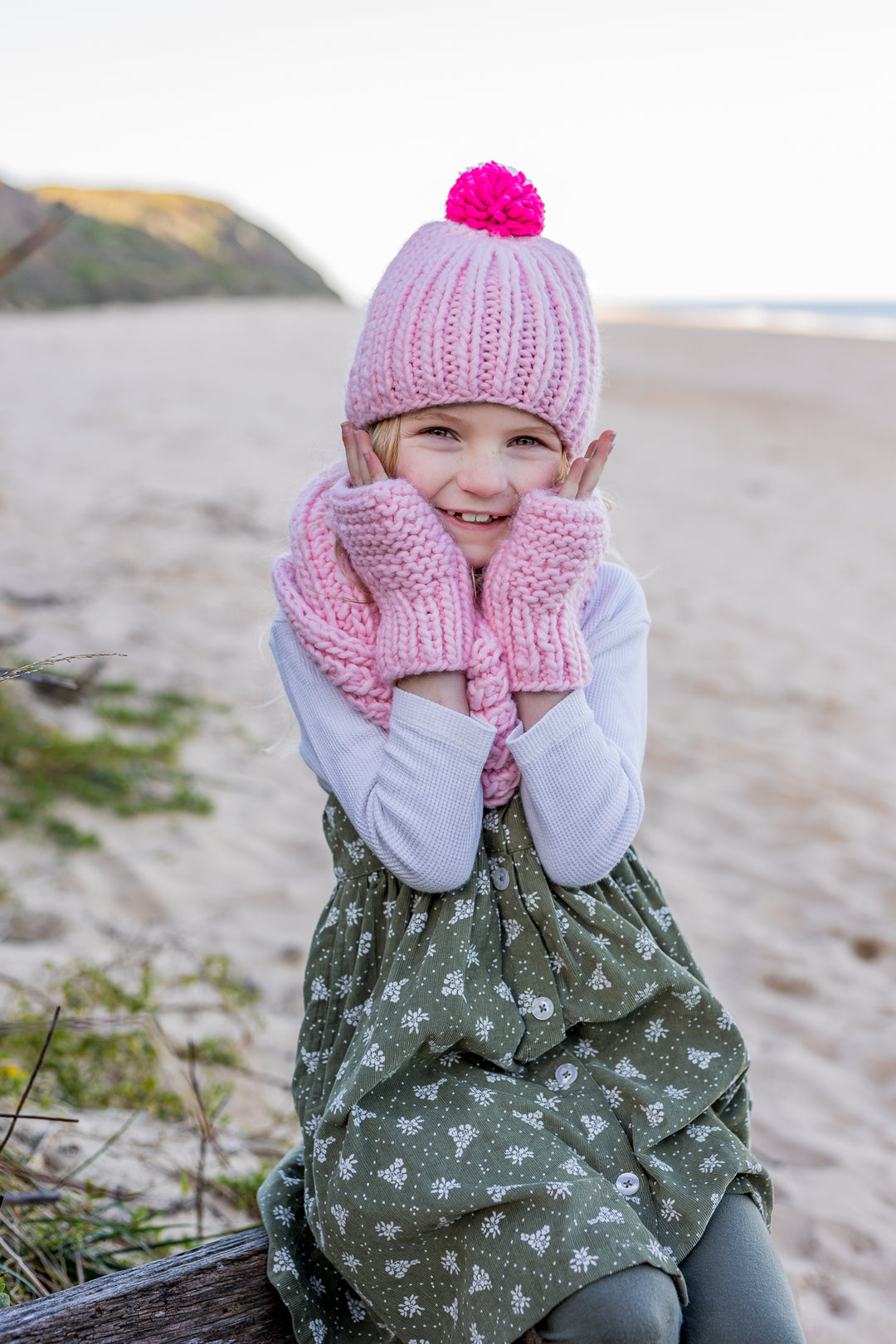 Acorn Journey Fingerless Mittens - Pink