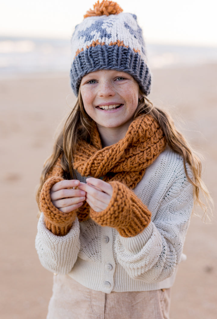 Acorn Journey Fingerless Mittens - Caramel