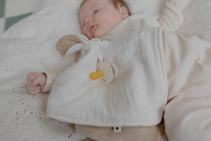 Bibs Kangaroo Cuddle Cloth - Ivory