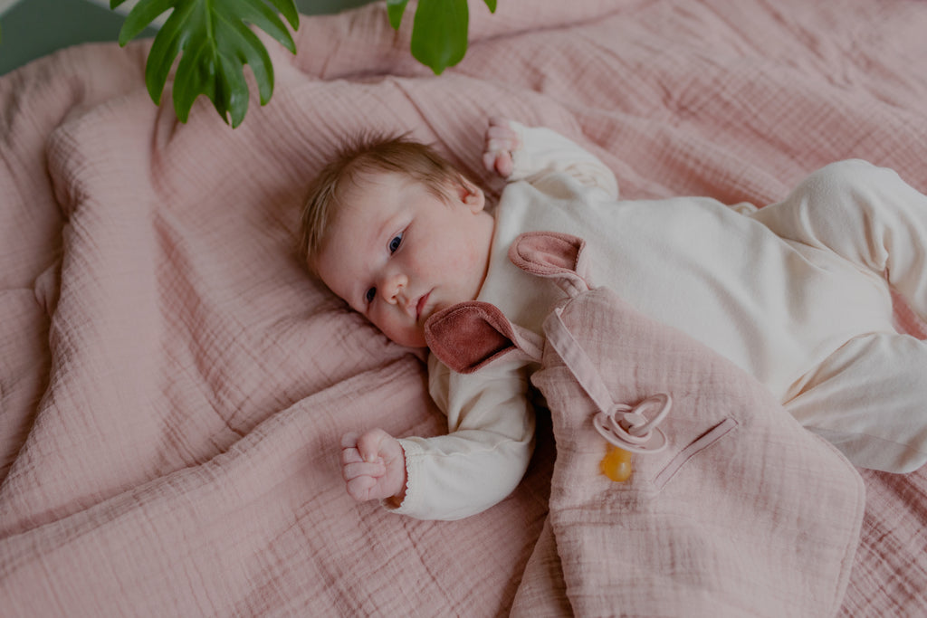 Kangaroo Cuddle Cloth - Blush