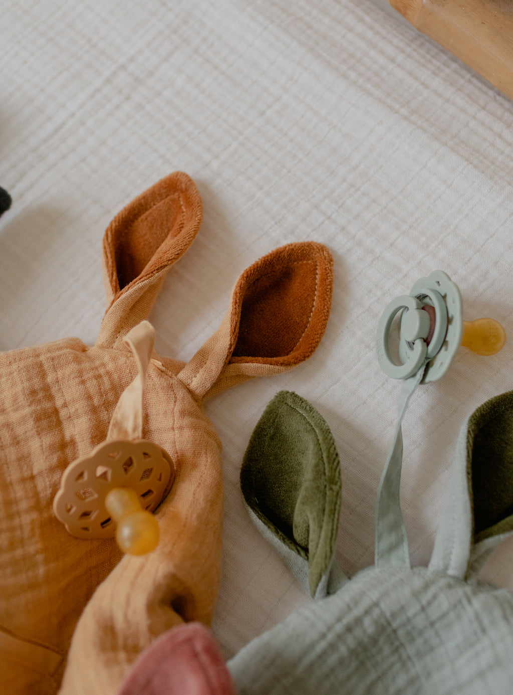 Kangaroo Cuddle Cloth - Sage