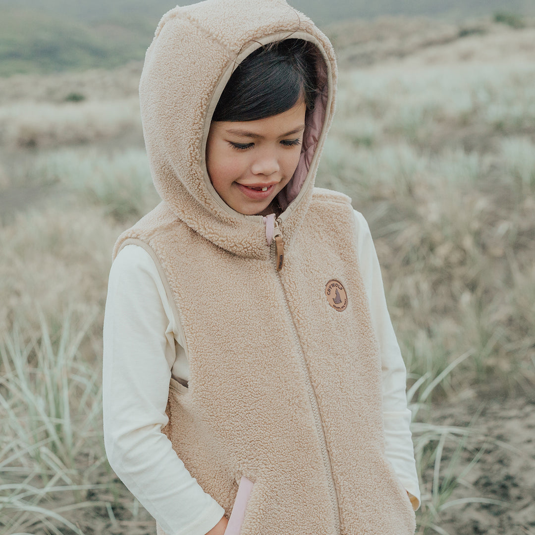 Crywolf Reversible Hooded Yeti Vest - Dusty Pink/Camel