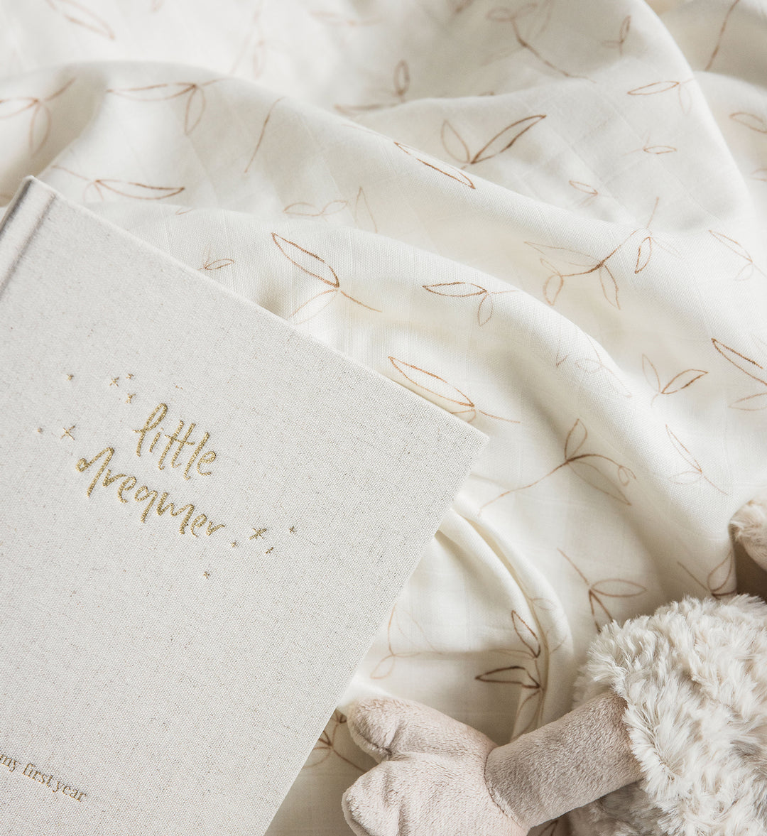 Emma Kate Co. Baby Swaddle - Olive Branch
