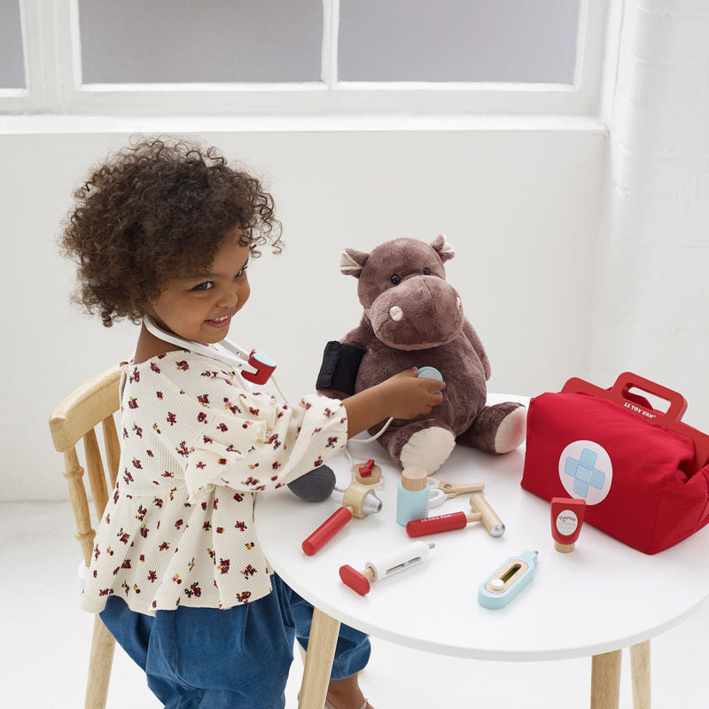 Wooden Doctor's Set with Bag