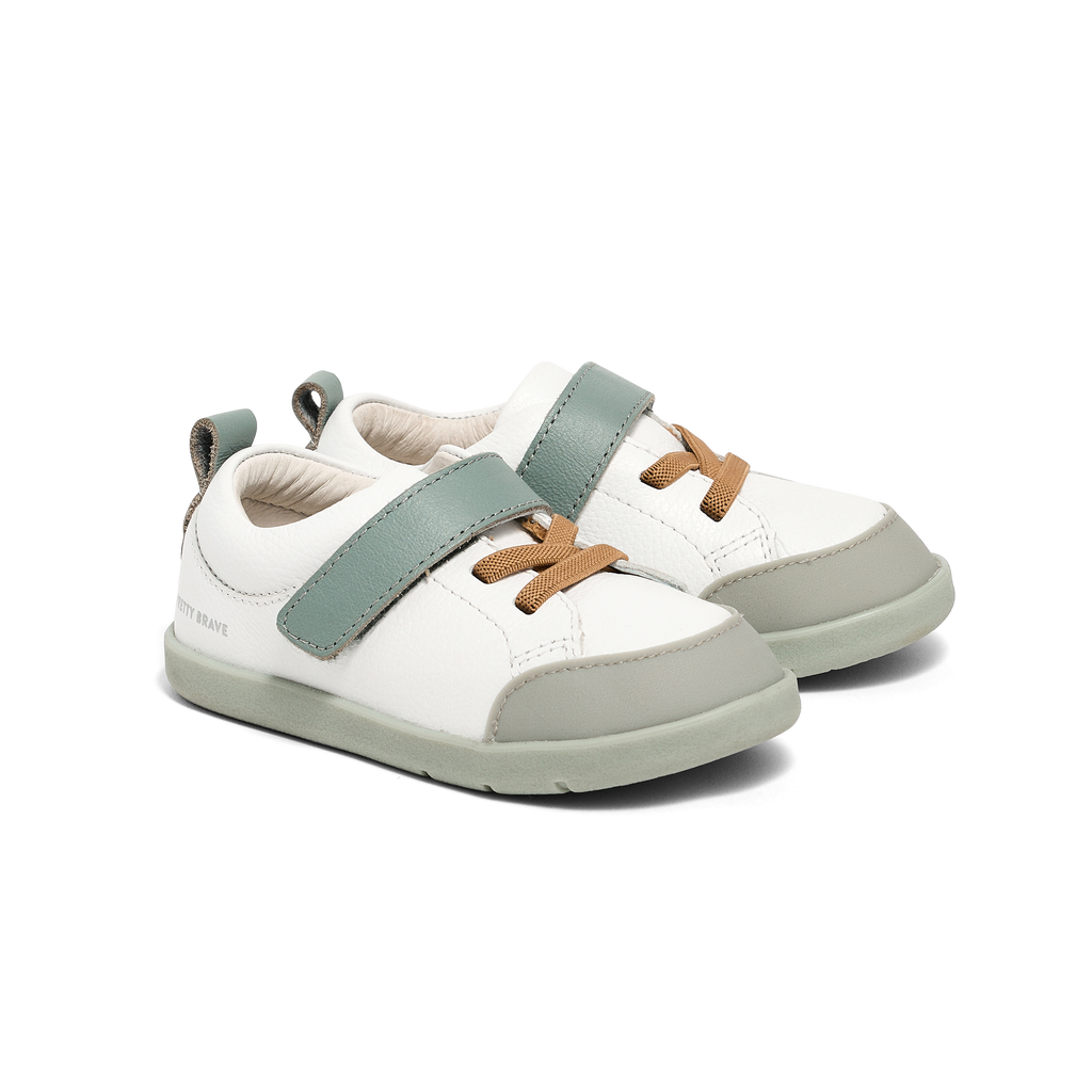 Pretty Brave Boston White/Sage