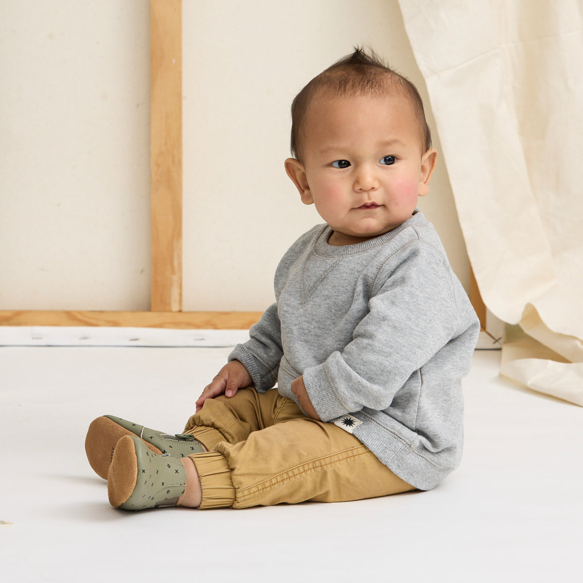 Baby Electric - Khaki XO