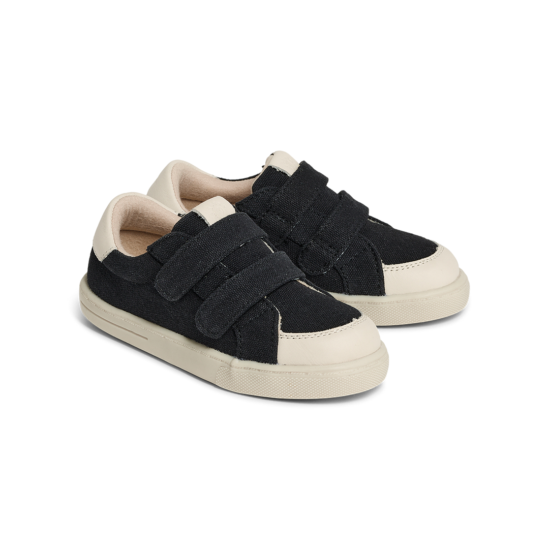 Black daisy trainers clearance