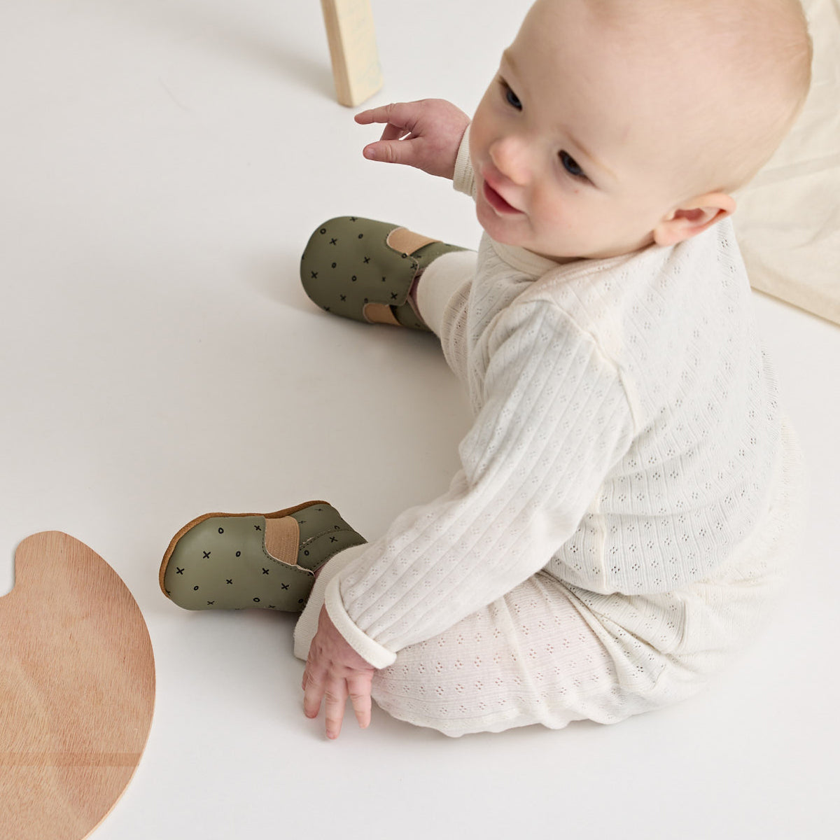 Baby Slip-On - Khaki XO