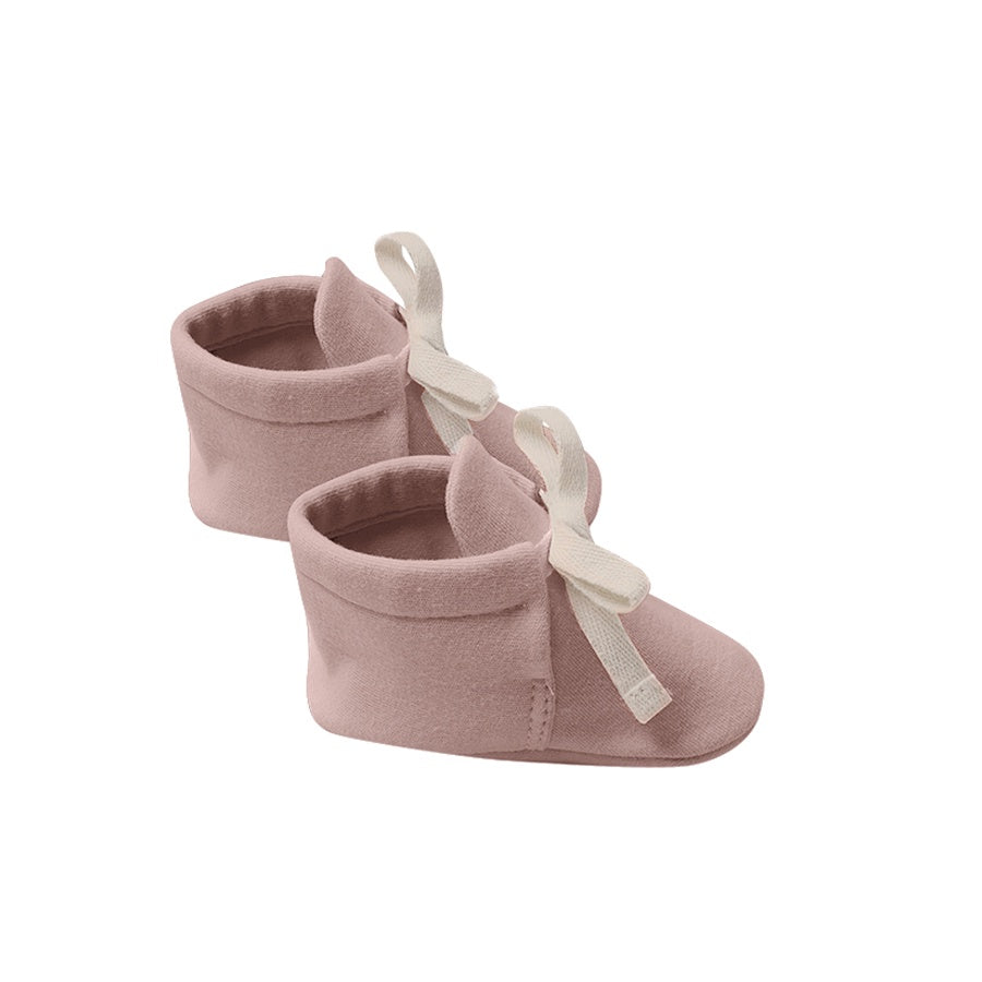 Quincy Mae Baby Booties | Lilac