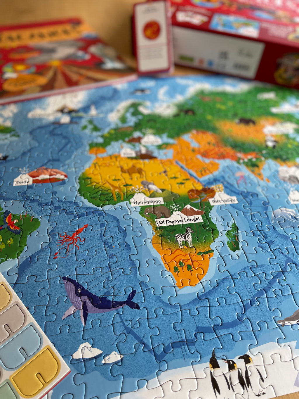 Volcanoes Ultimate Atlas, 3D Models, Book and Game Set