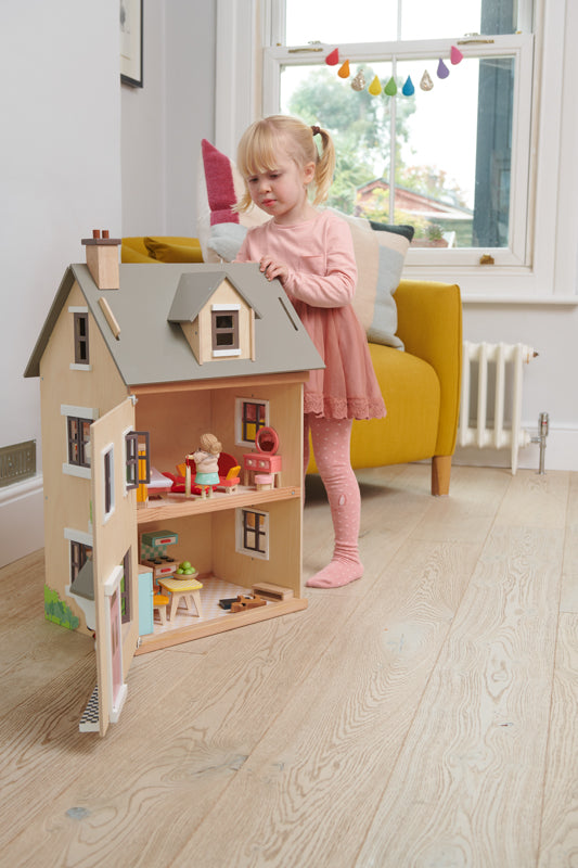 Foxtail Villa Doll House With Furniture