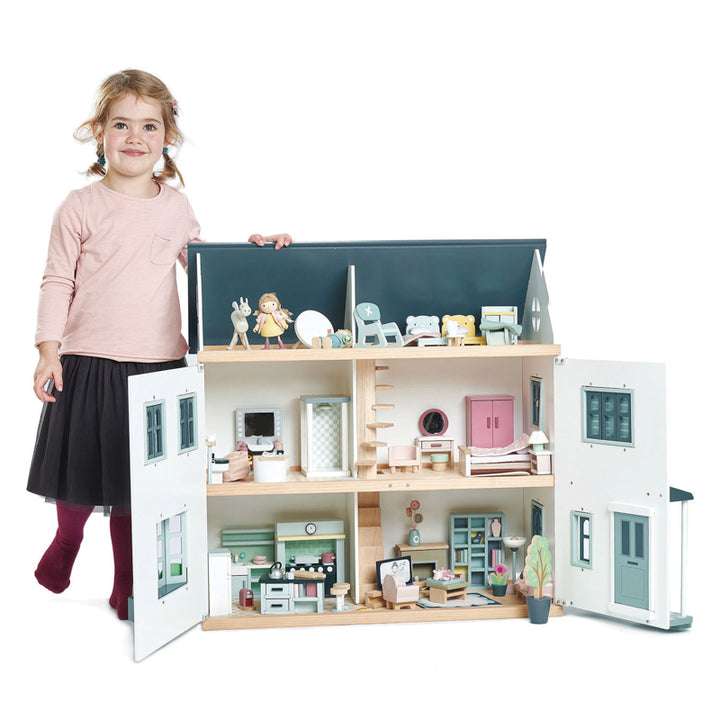 Dovetail Doll House