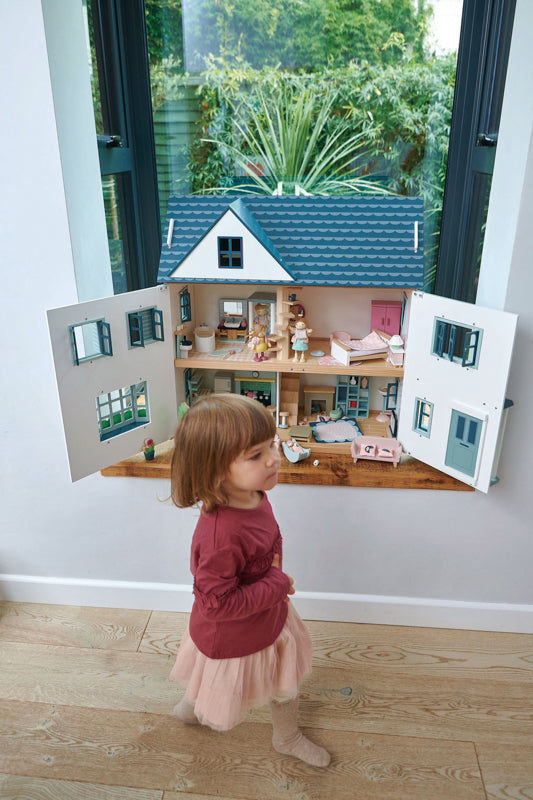 Dovetail Doll House