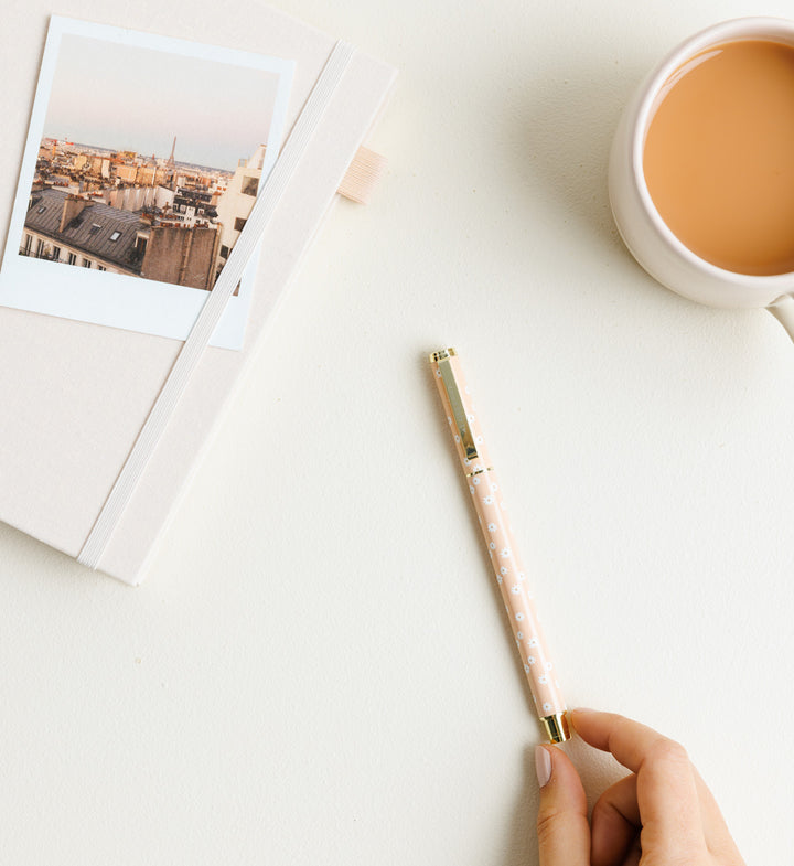 Emma Kate Co. Metal Rollerball Pen | Apricot Daisies